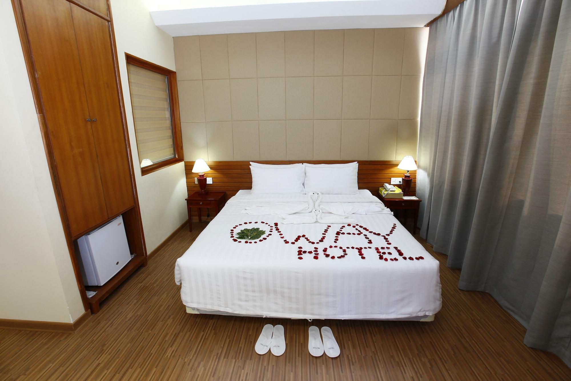 Oway Grand Hotel Mandalaj Zewnętrze zdjęcie