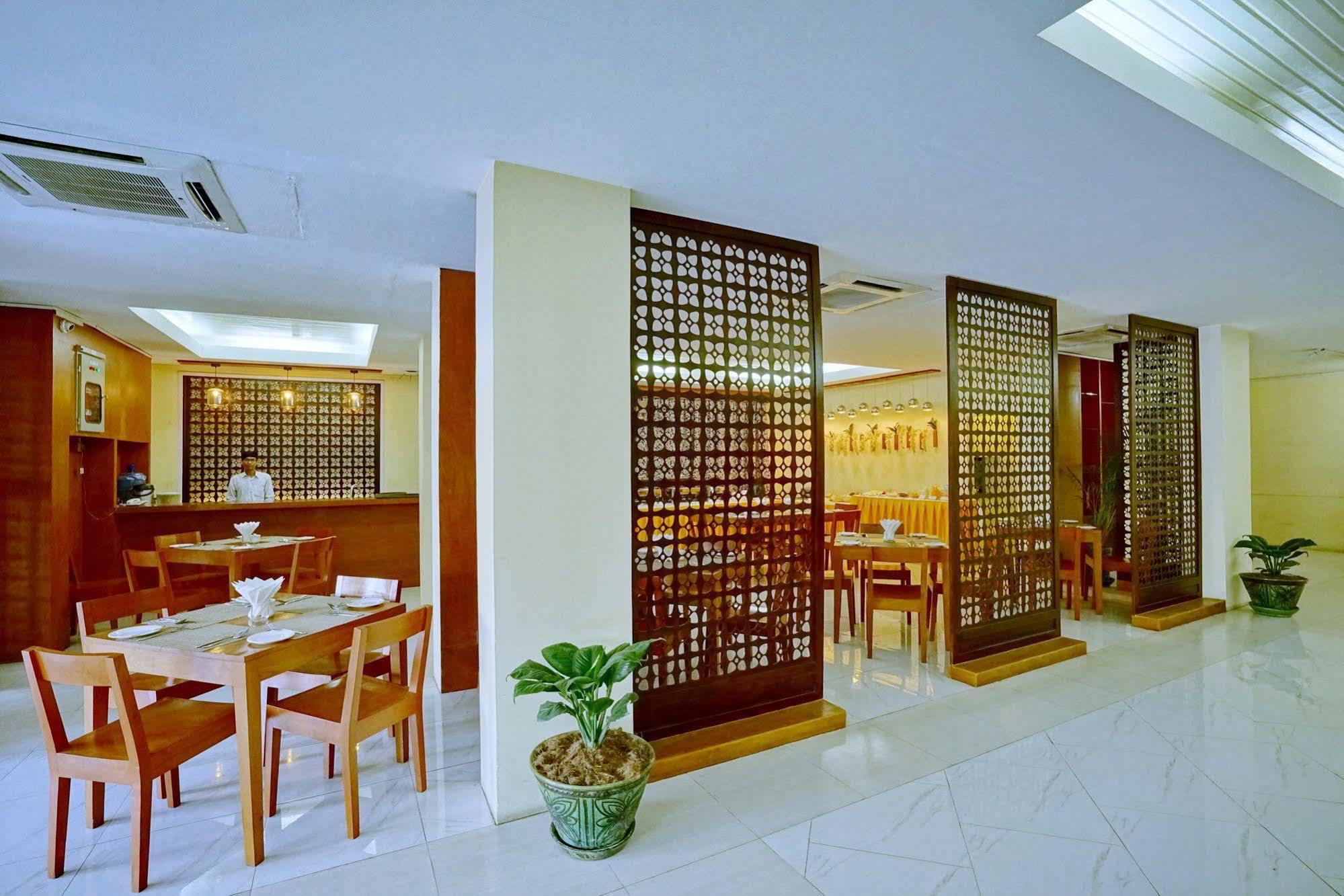 Oway Grand Hotel Mandalaj Zewnętrze zdjęcie
